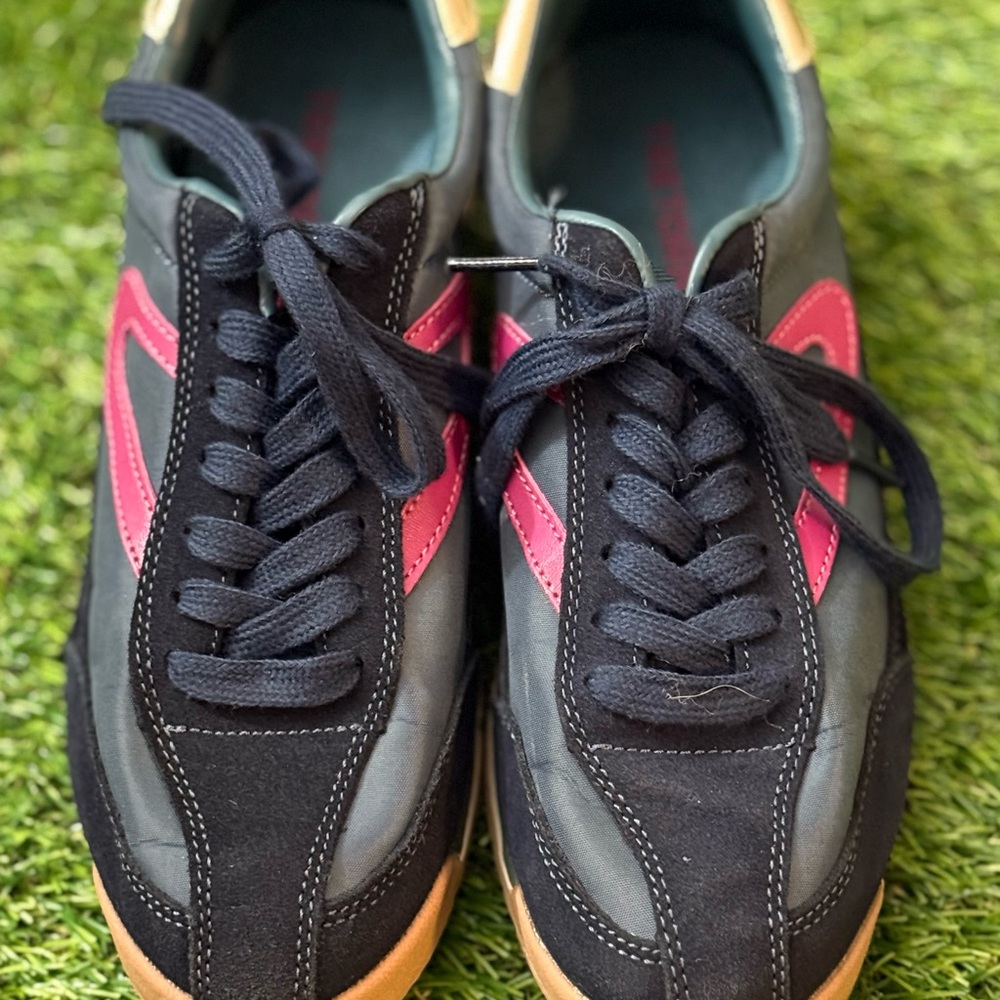 Tretorn Black and Pink Women's Sneakers